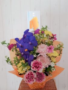 御供のフラワーアレンジメント